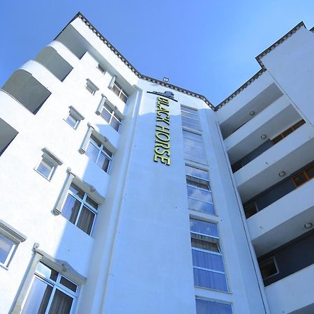 Black Horse Hotel Apartment 아디스아바바 외부 사진