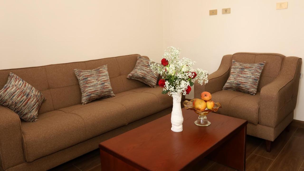 Black Horse Hotel Apartment 아디스아바바 외부 사진