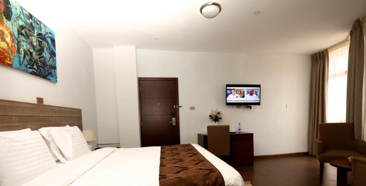 Black Horse Hotel Apartment 아디스아바바 외부 사진