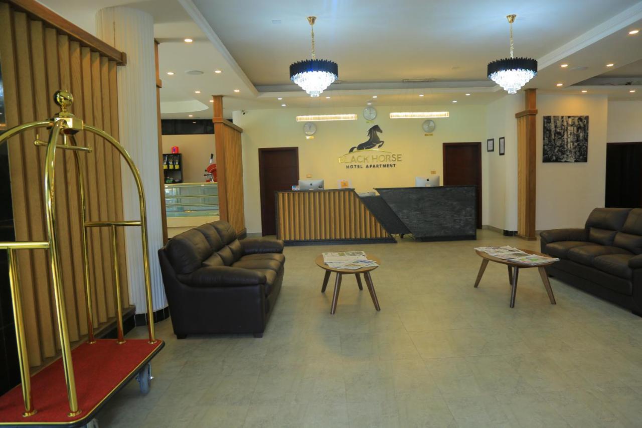 Black Horse Hotel Apartment 아디스아바바 외부 사진