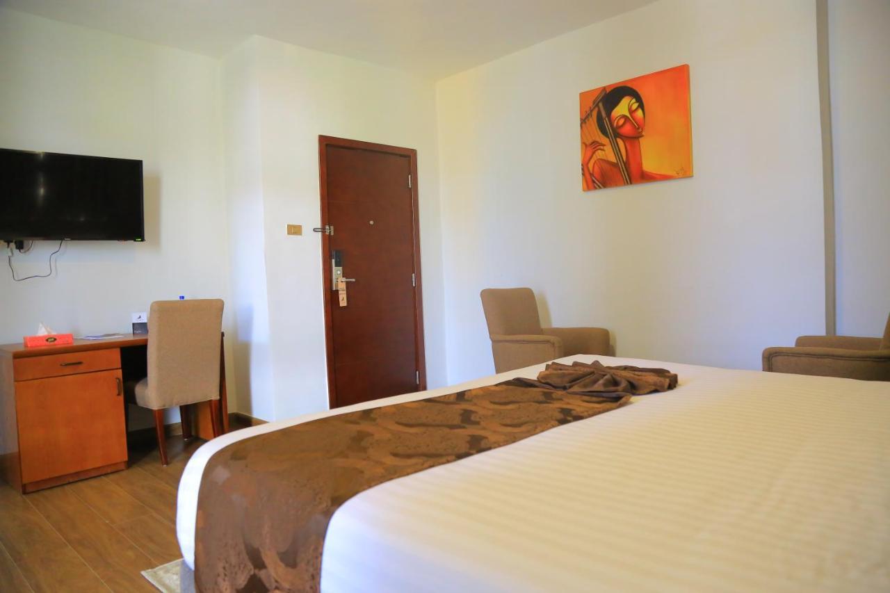 Black Horse Hotel Apartment 아디스아바바 외부 사진