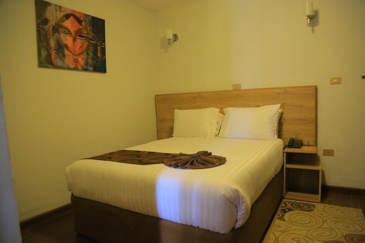 Black Horse Hotel Apartment 아디스아바바 외부 사진